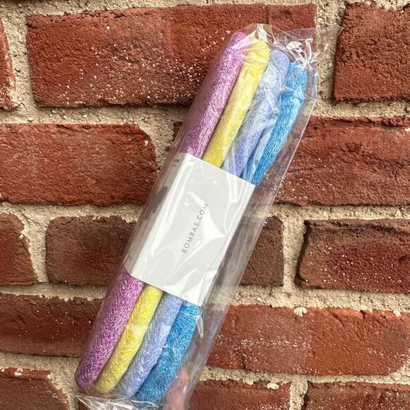 Bombas $51 4pack Women's Lightweight No Show Socks Mixed Colors NEW - Picture 7 of 8